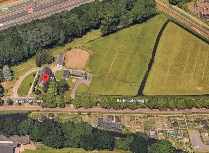 Terrein nabij de Berkhouterweg in Hoorn waar een busremise moet komen.