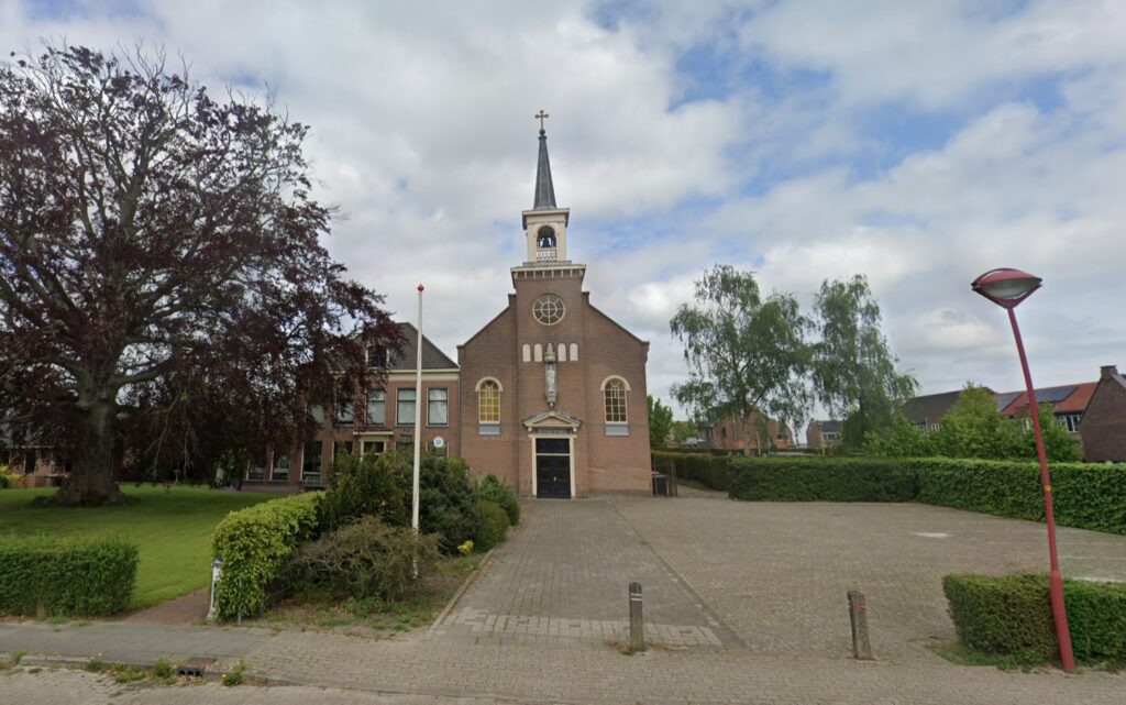 O.L.V. Visitatiekerk in Oosterblokker, katholieke kerk uit 1845