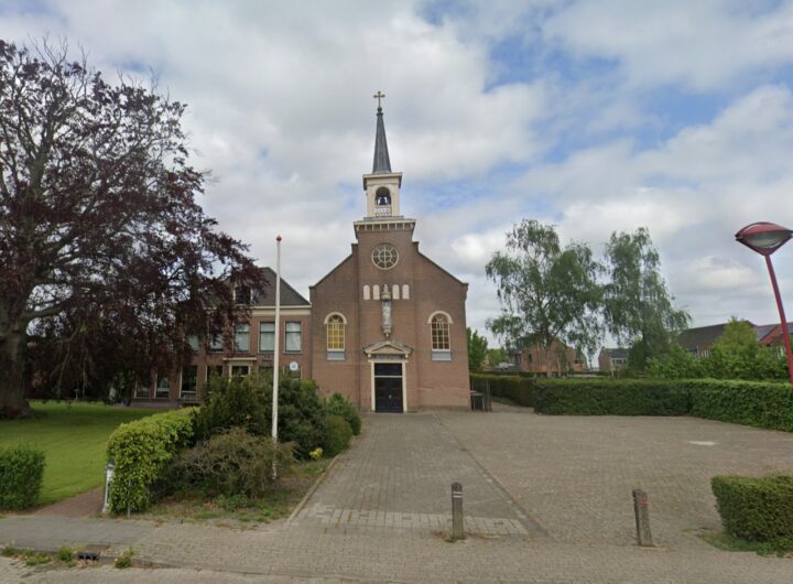 O.L.V. Visitatiekerk in Oosterblokker, katholieke kerk uit 1845