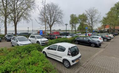 Raadsfracties eisen opheldering over verdwijnen 52 parkeerplaatsen Westerdijk